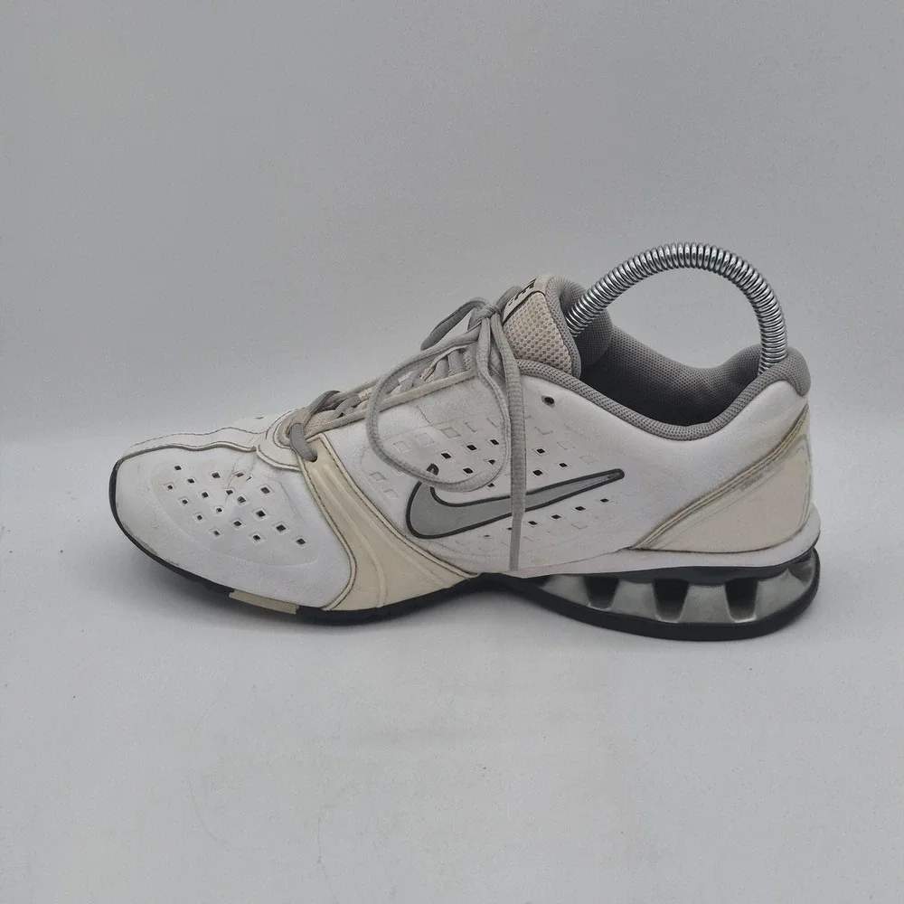 Nike Shox‎ Training Shoes Womens Size 8.5 White Gray 415355-113 Running Sneakers